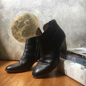 Madewell black leather ankle boots